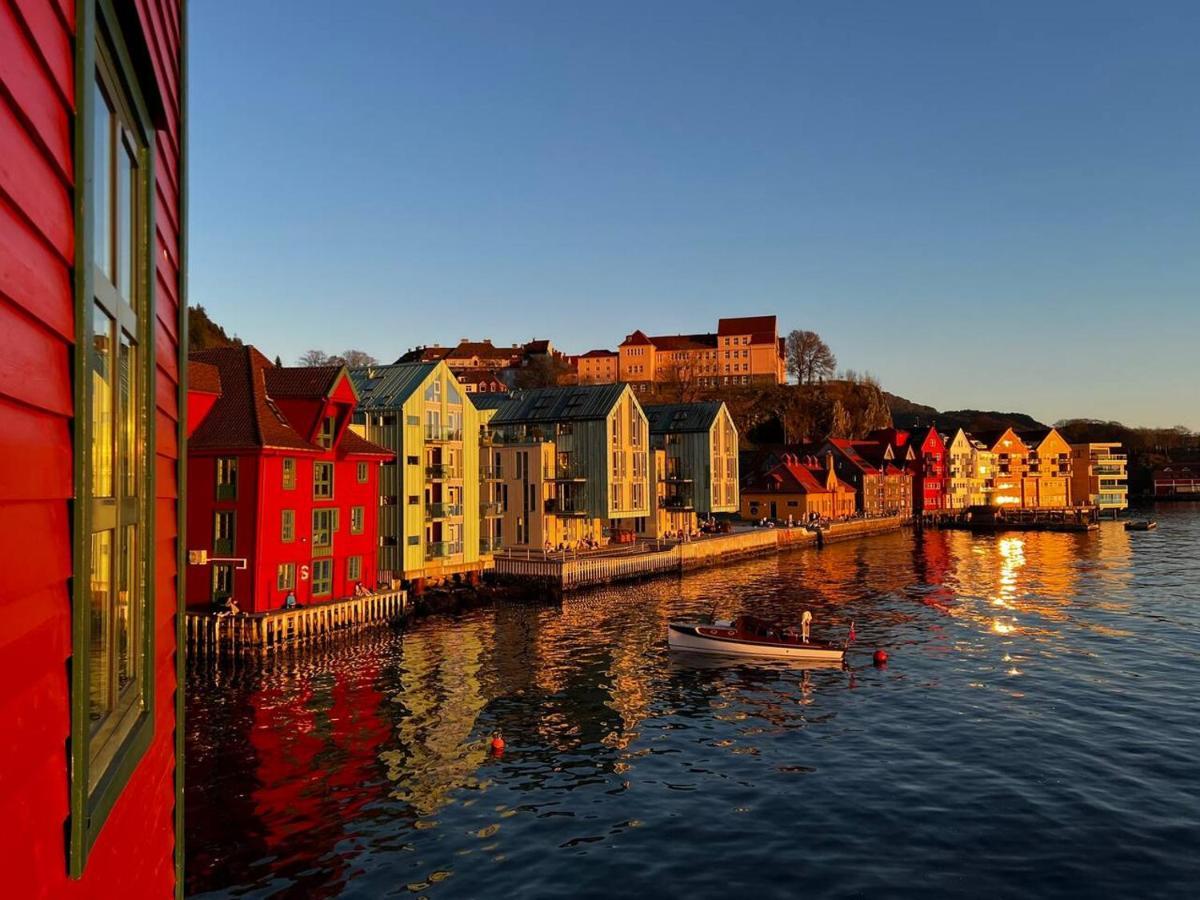 Central Seafront Apartments With Parking And Self Check-In! Bergen Bagian luar foto